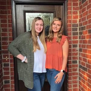 Meet your Posher, Mia